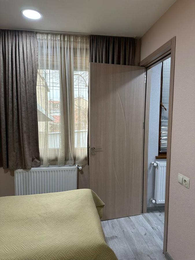 דירות טביליסי Family Apartament מראה חיצוני תמונה