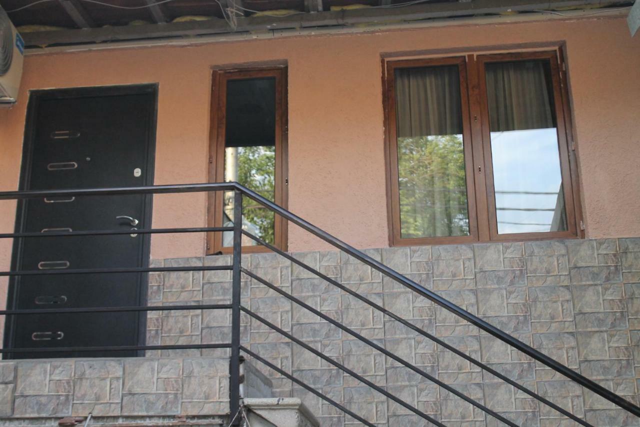 דירות טביליסי Family Apartament מראה חיצוני תמונה